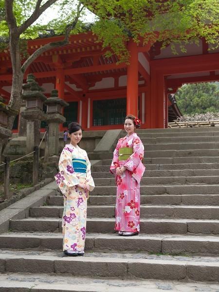 Kimono Experience!! Leisurely Stroll in Nara town or Photo shoot at the studio